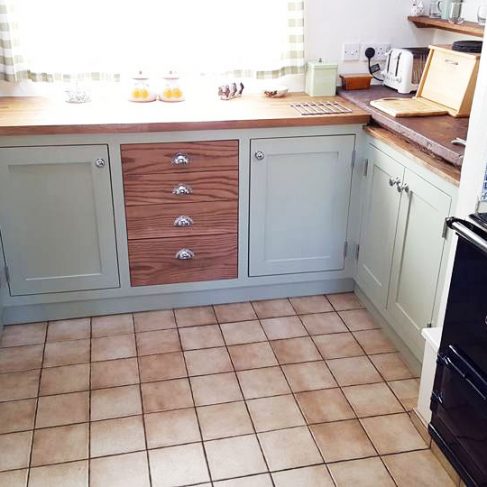 Solid Wood Kitchens & Bespoke Kitchen Furniture