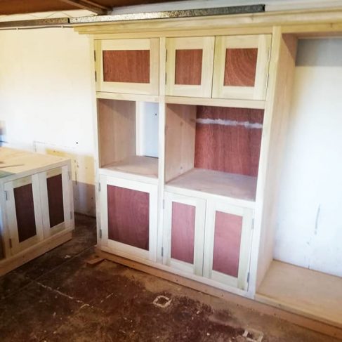 Solid Wood Kitchens & Bespoke Kitchen Furniture